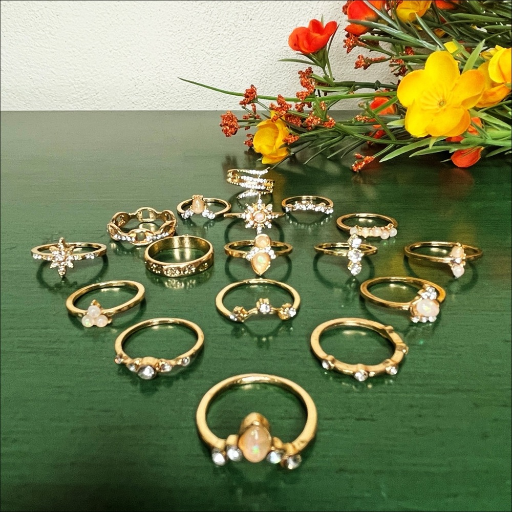 17 Pc Boho Ethnic Gypsy Opal, Crystal, Gold Tone Rings in Various Sizes - NWT - Picture 3 of 14